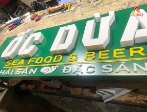 Bảng hiệu chữ nổi mặt mica cho quán hải sản Ốc Dừa