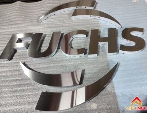 Gia công chữ inox trắng Fuchs