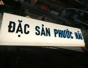 Một chiếc hộp đèn quảng cáo cần gì để vừa đẹp vừa bền?
