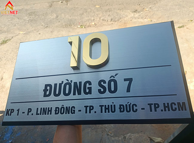 nha-dep-nhung-bang-so-loi-mot-chon-ngay-bang-so-nha-inox-an-mon-sang-trong