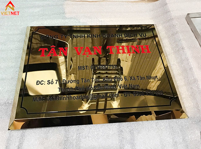 bang-inox-an-moc-chi-tiet-nho-cho-van-phong-chuyen-nghiep