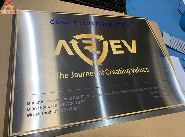 bang-inox-in-uv-cong-ty-arev