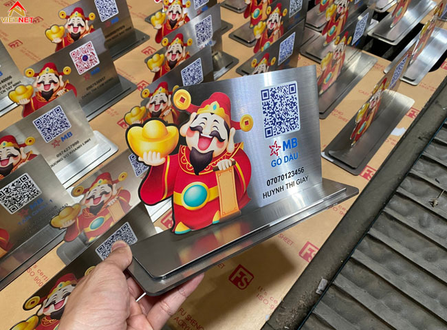 lam-bang-inox-in-uv-ma-qr-code