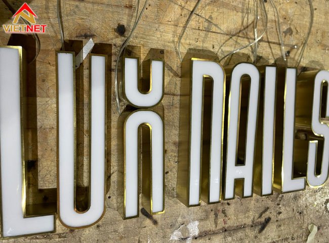 lam-chu-inox-mat-mica-lux-nails