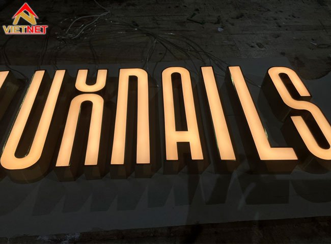 lam-chu-inox-mat-mica-lux-nails
