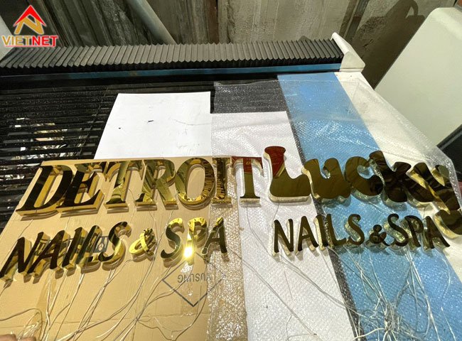 chu-inox-sang-chan-lucky-nails