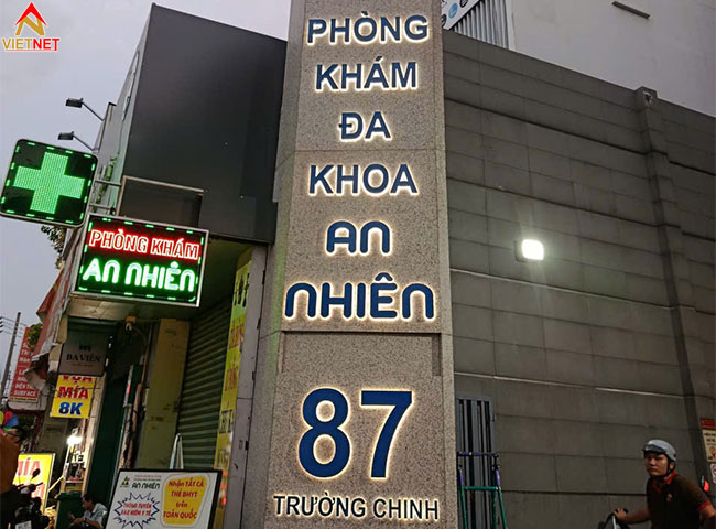 vi-sao-nhieu-bang-hieu-chu-inox-chi-dung-duoc-1-2–nam