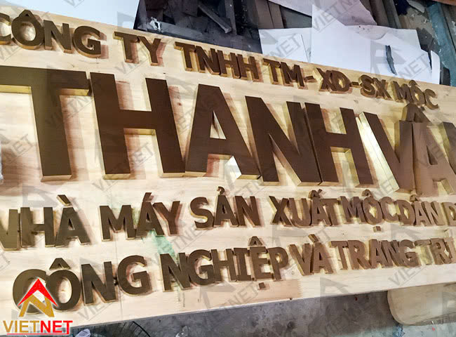 dat-lam-chu-inox-vang-xuoc-thi-cong-tinh-xao-len-mat-tien-cuc-sang