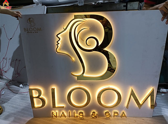 gia-cong-chu-inox-vang-guong–cho-bang-hieu-spa-tham-my-vien