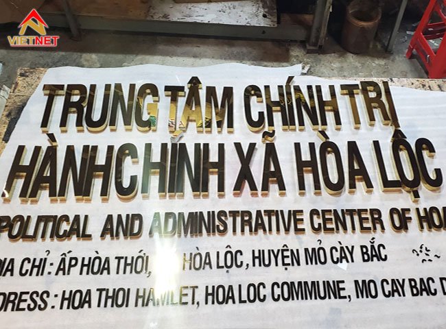 gia-cong-chu-inox-vang-tthc-ct-xa-hoa-loc