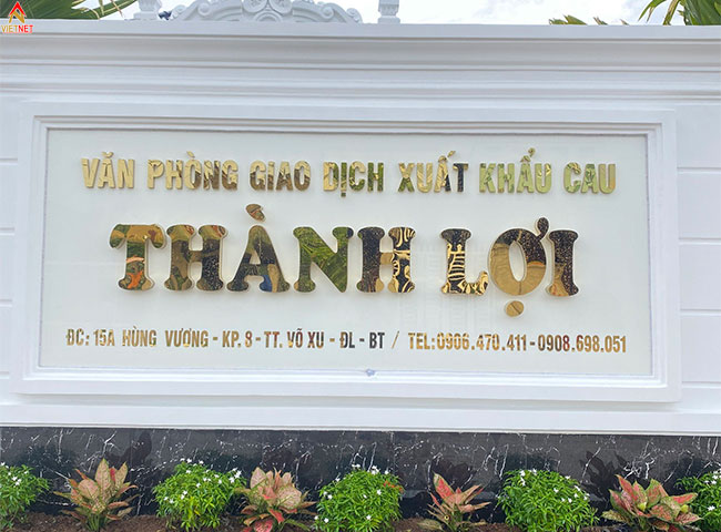 lam-chu-inox-vang-guong-thanh-loi