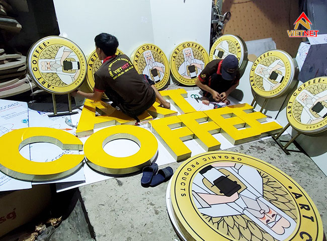 chuoi-du-an-bien-quang-cao-logo-art-coffee