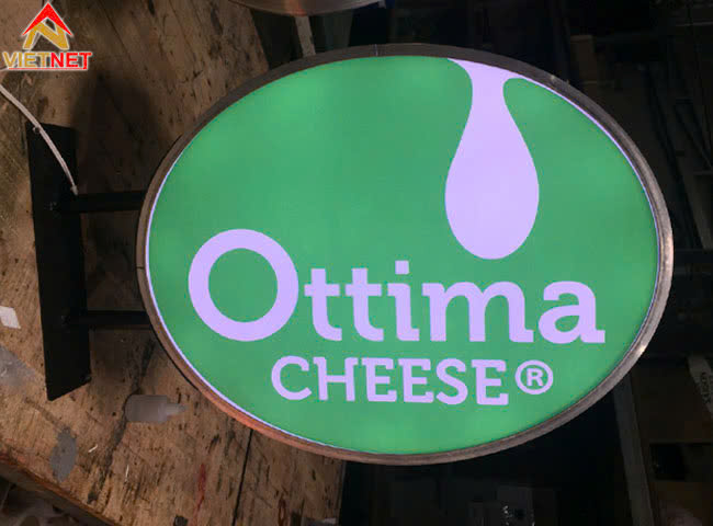 gia-cong-hop-den-quang-cao-ottima-cheese