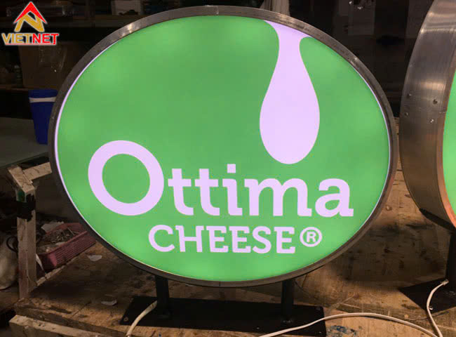 gia-cong-hop-den-quang-cao-ottima-cheese