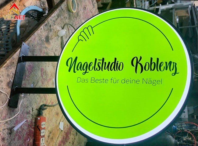 hop-den-mica-hut-noi-nagelstudio-kobleny