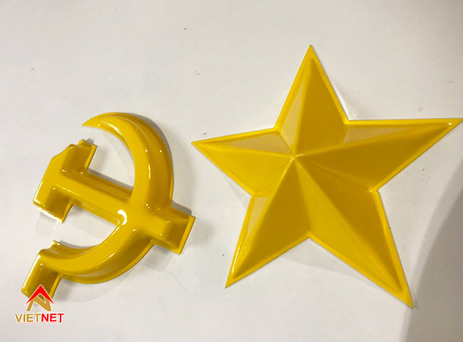 Quy trình gia công logo mica hút nổi ngôi sao búa liềm