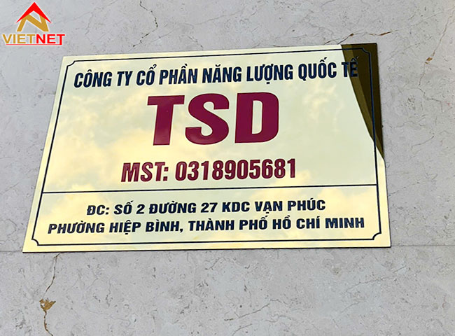 bang-inox-an-mon-son-theo-mau-nhan-dien-thuong-hieu