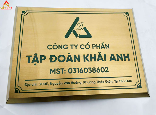 gia-cong-bang-hieu-inox-an-mon-chuyen-nghiep-danh-cho-van-phong-spa-nha-may