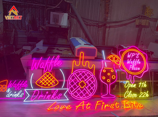 Bộ logo và chữ Led Neon thương hiệu Waffle Drinks