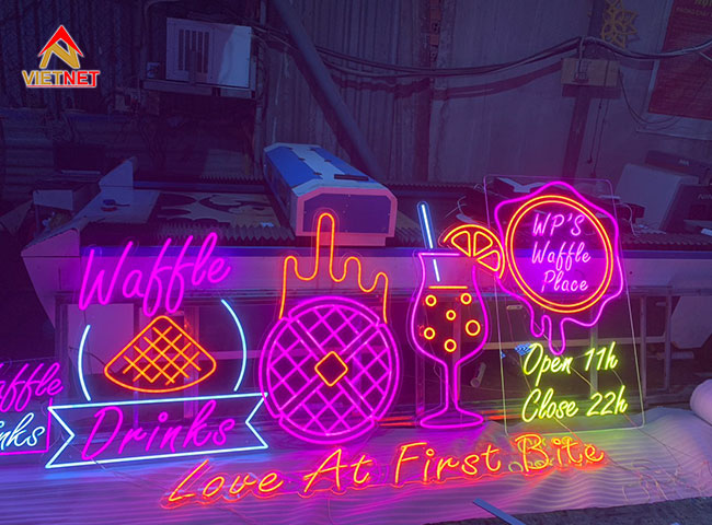 Bộ logo và chữ Led Neon thương hiệu Waffle Drinks