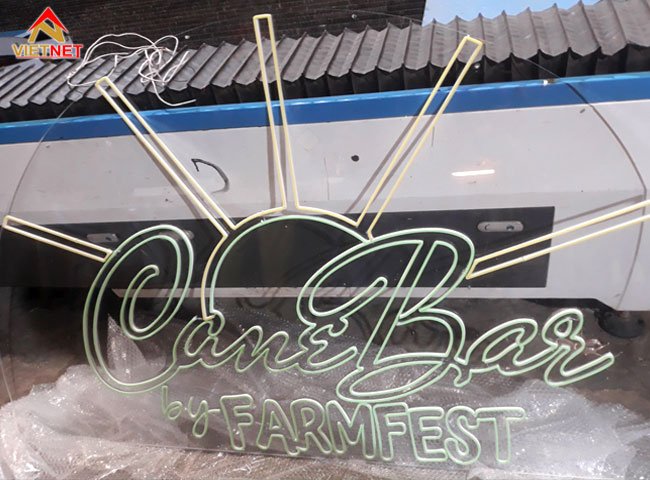 hop-den-neon-sign-farmfest