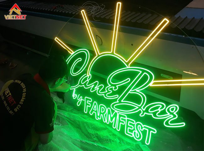 hop-den-neon-sign-farmfest