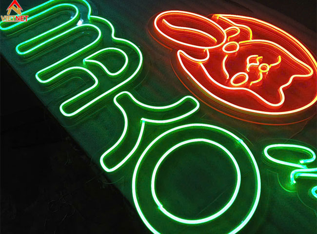 xuong-lam-hop-den-neon-sign-gia-re-thiet-ke-theo-yeu-cau