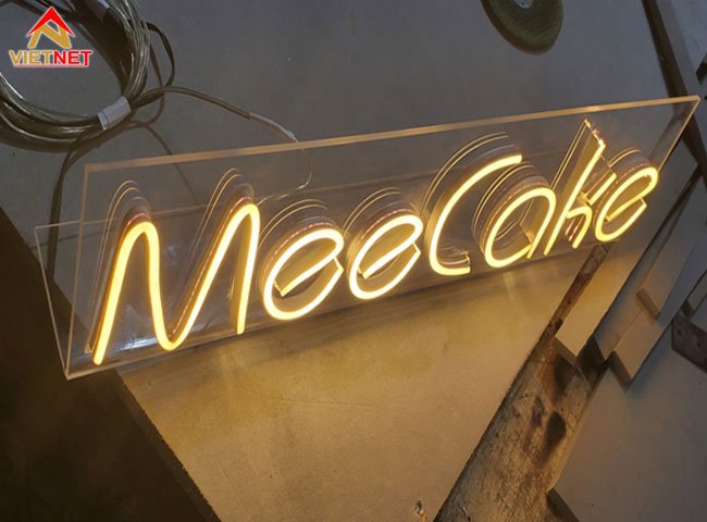 xuong-lam-hop-den-neon-sign-gia-re-thiet-ke-theo-yeu-cau