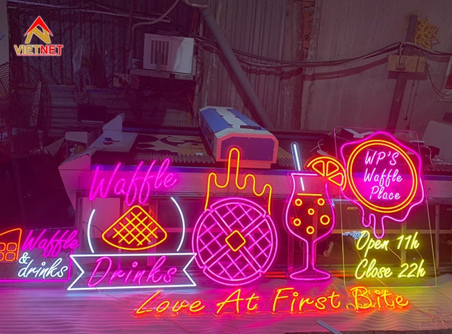 Bộ logo và chữ Led Neon thương hiệu Waffle Drinks