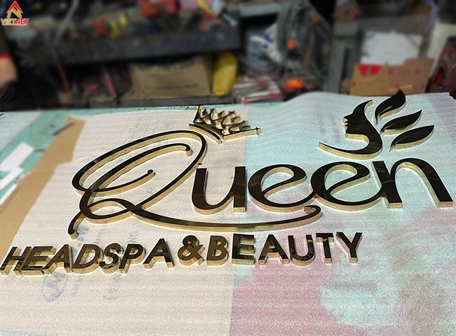 Chữ inox vàng gương Queen Spa