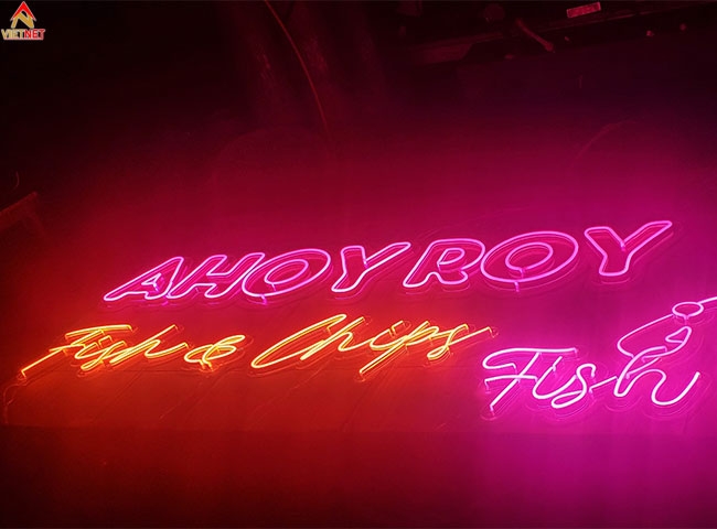 Chữ led neon Ahoy Roy