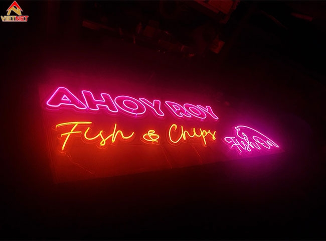 Chữ led neon Ahoy Roy