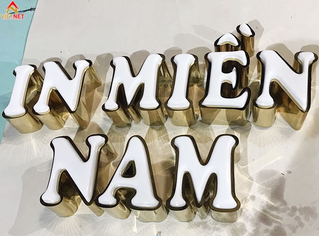 Chữ mica hút nổi làm bảng hiệu một lần, đẹp mãi không lỗi thời