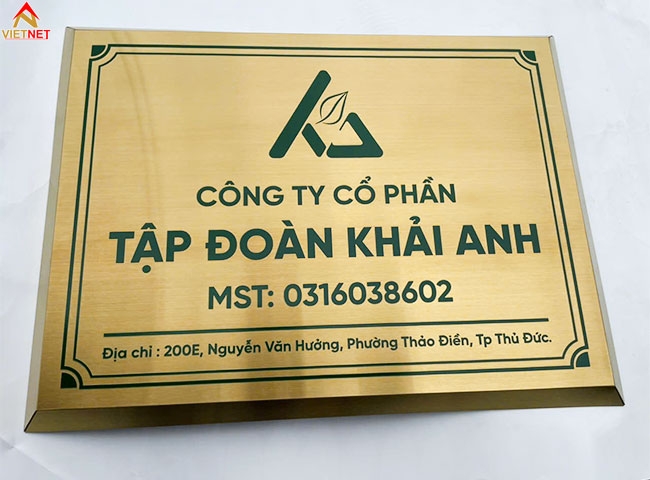 Gia công bảng hiệu inox ăn mòn chuyên nghiệp – Dành cho văn phòng, spa, nhà máy