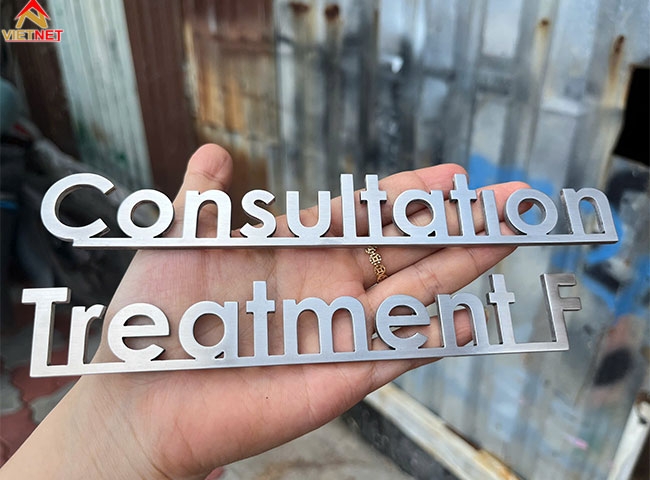 Gia công chữ inox mang lại những giá trị gì cho doanh nghiệp?