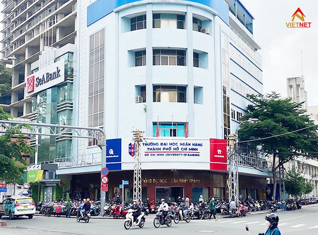 Gia công chữ inox sơn hấp nhiệt Đại Học Ngân Hàng TP.HCM
