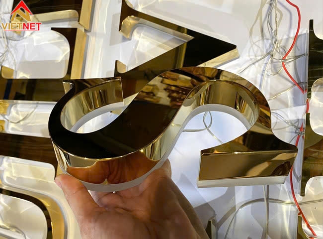 Gia công chữ inox vàng chất lượng Lasvegas