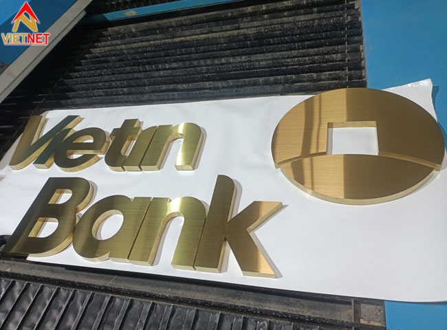  Gia công chữ inox vàng xước VietinBank