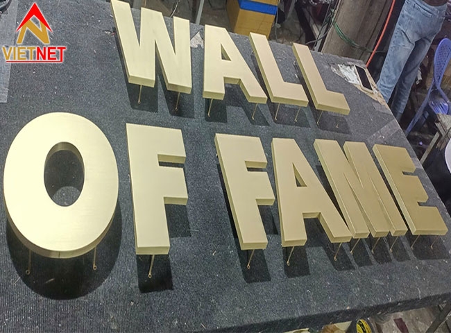 Gia công chữ nổi đồng Wall Of Fame sang trọng, đậm dấu ấn riêng