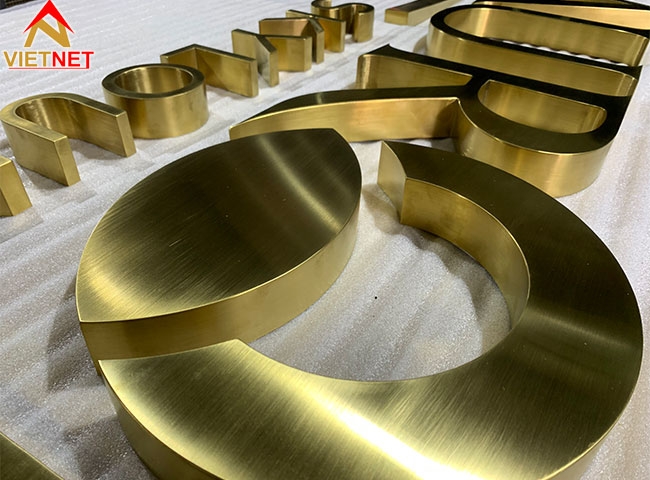 Gia công chữ nổi inox vàng AURORA