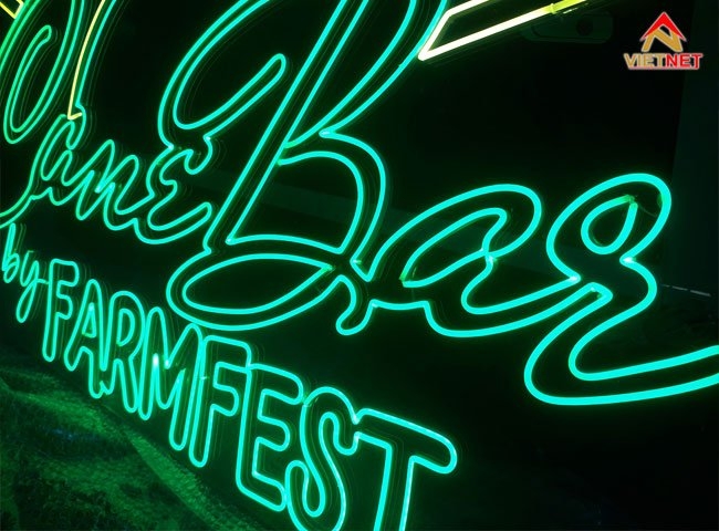 Hộp đèn neon sign Farmfest