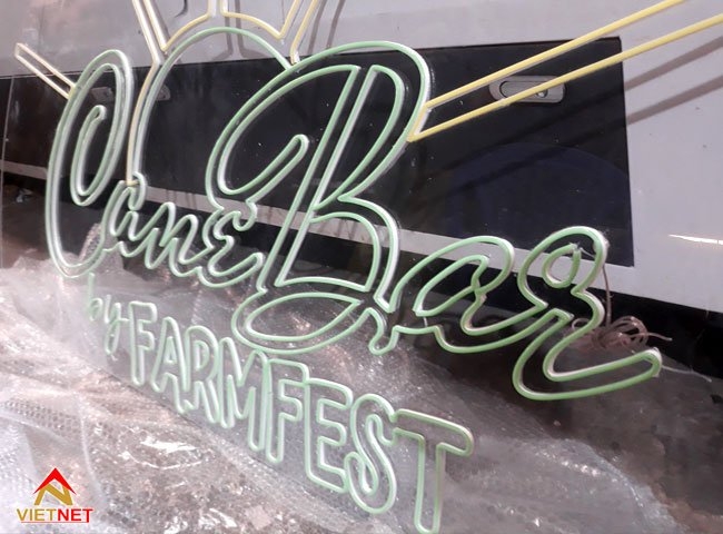 Hộp đèn neon sign Farmfest