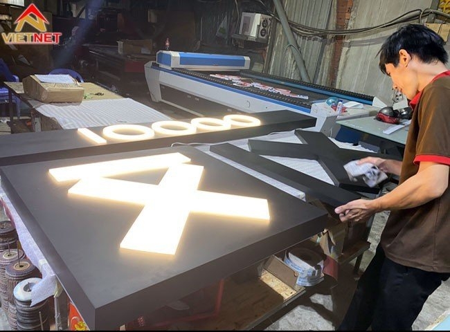 Hộp đèn quảng cáo X1000