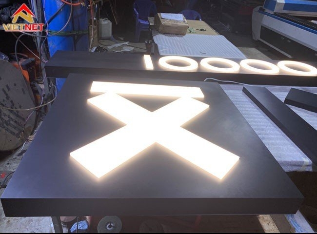 Hộp đèn quảng cáo X1000