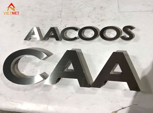 Làm chữ inox trắng xước CAA