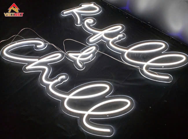 Làm chữ led neon Refill Chill