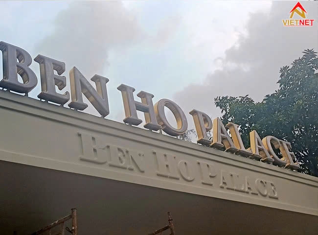 Làm chữ mica hút nổi Ben Ho Palace