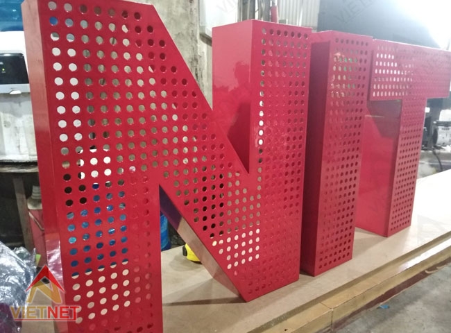 Làm chữ tole sơn tĩnh điện chất lượng cho các tòa nhà