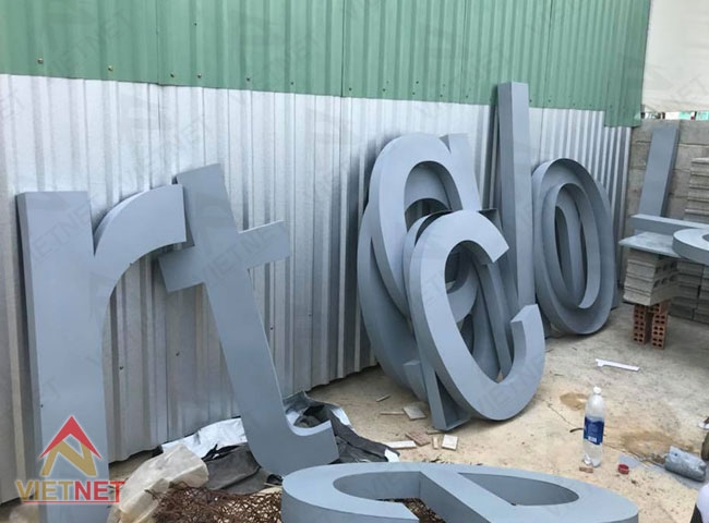 Làm chữ tole sơn tĩnh điện chất lượng cho các tòa nhà