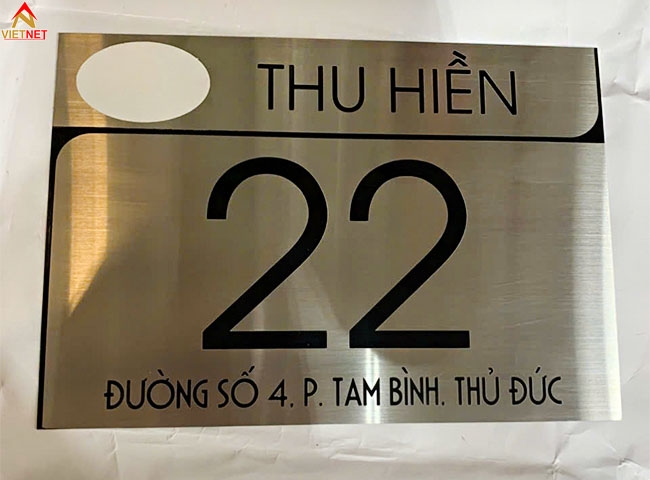 Xưởng làm bảng số nhà inox theo yêu cầu nhận thiết kế và sản xuất